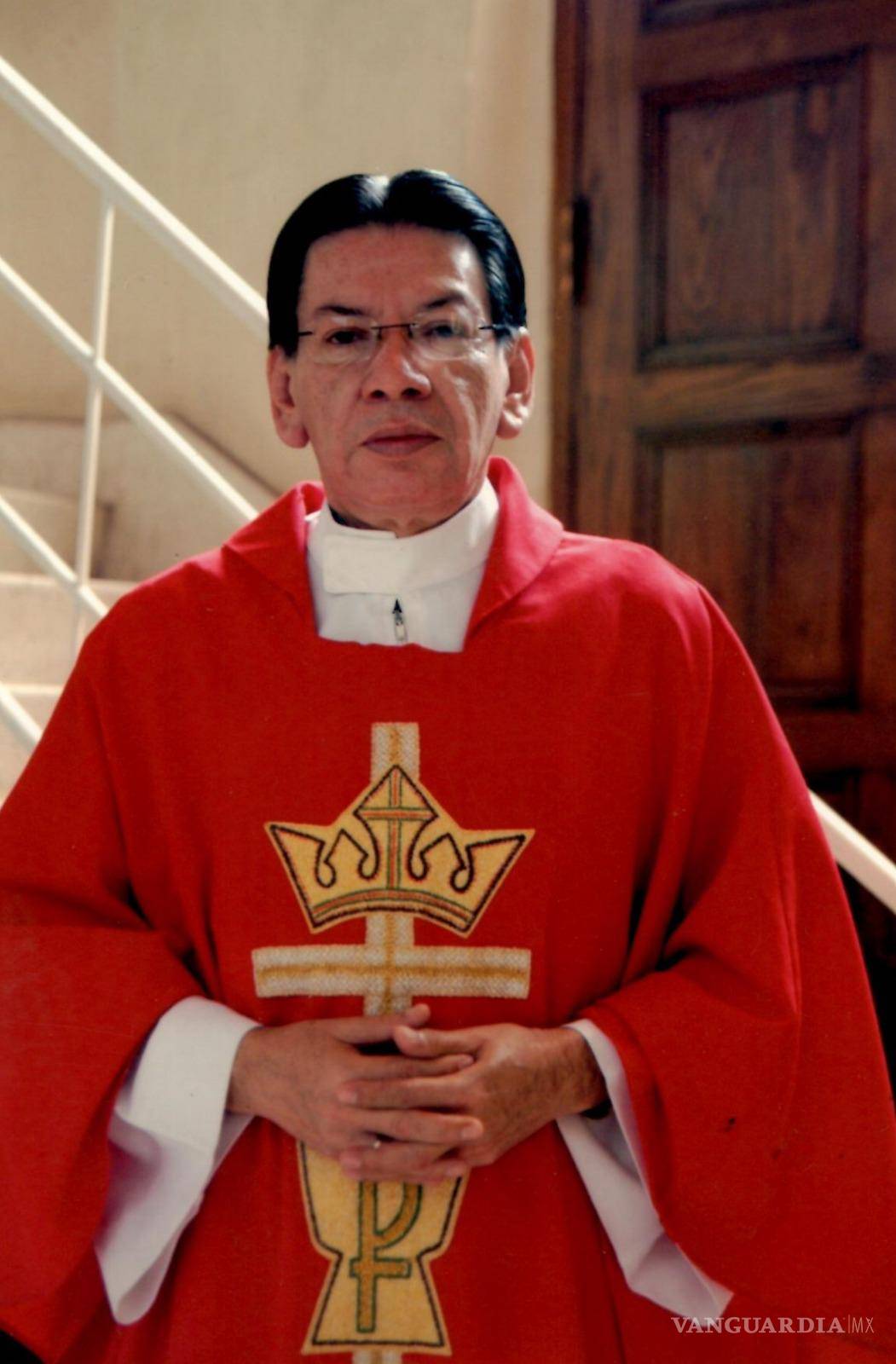 $!Mario Carrillo Palacios, sacerdote de la parroquia San Esteban, explicó que la ceniza es un signo de arrepentimiento y deseo de cambio, y que la Cuaresma invita a un entrenamiento espiritual para fortalecer la vida interior.