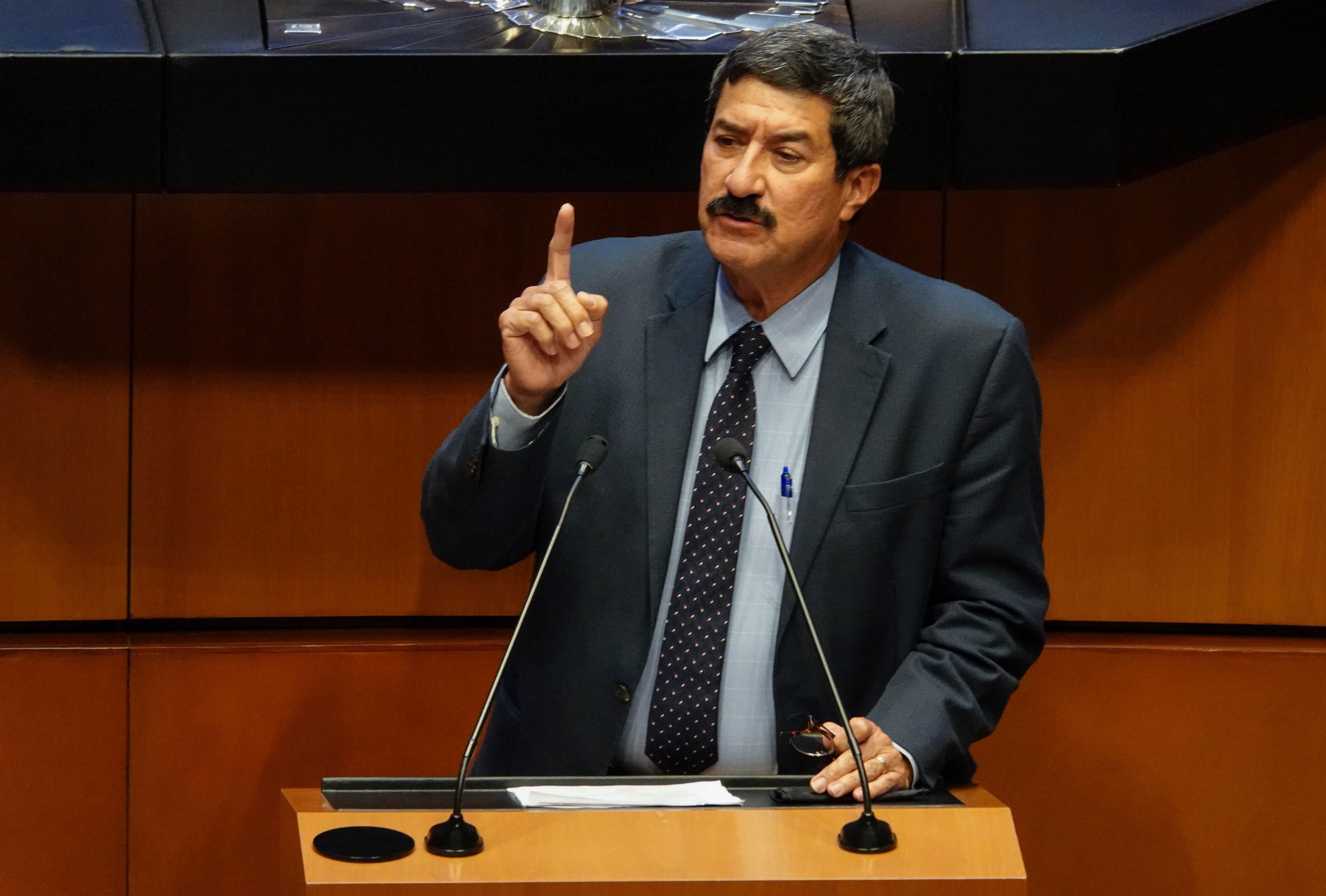 Reclaman comparecencia de Fiscal de Chihuahua por caso de agentes de EU fallecidos