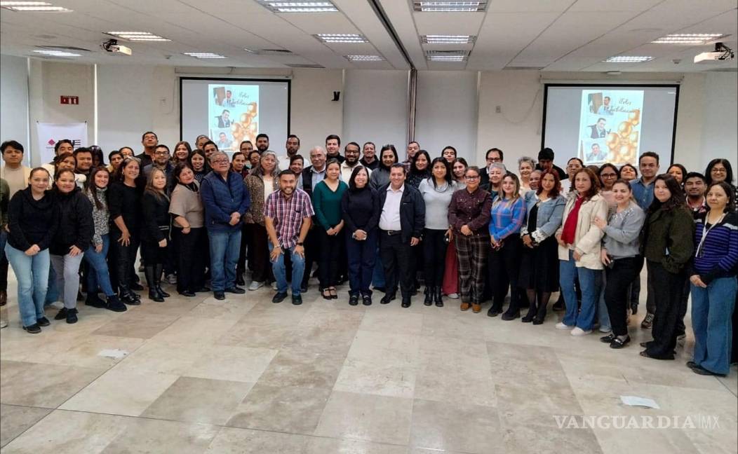 $!El ahora exfuncionario adelantó que seguirá impulsando temas como democracia, ética pública y cultura cívica, pilares que marcaron su trayectoria dentro del instituto.