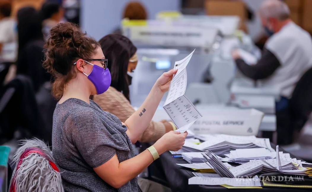 Biden aventaja a Trump con más de 14 mil votos en Georgia; anuncian recuento a mano