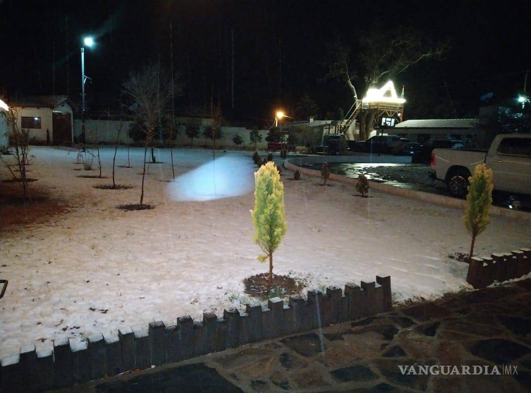 $!Arteaga se pinta de blanco en el último día del año