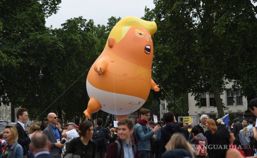 $!Miles de londinenses le gritan al presidente de EU “Donald Trump, no es bienvenido aquí”