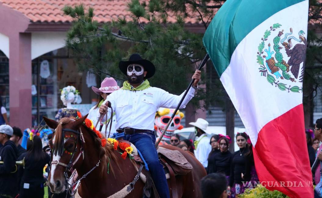 $!Pinta calles de Saltillo desfile Xantolum 2024; participan más de 3 mil