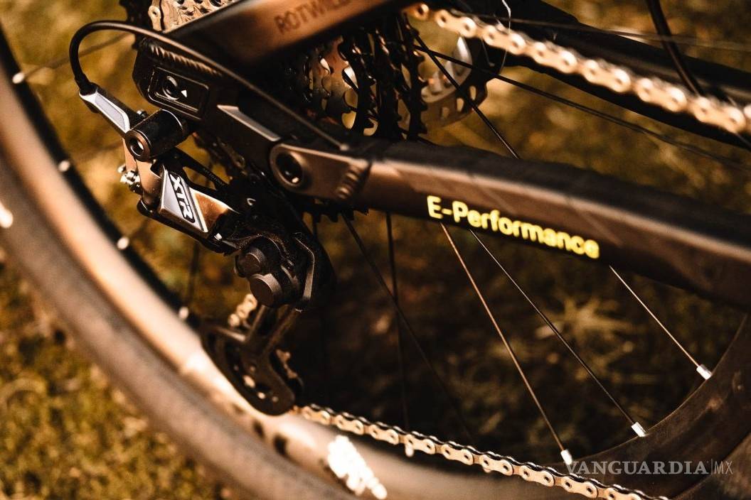 $!Porsche lanza bicicleta eléctrica de alto rendimiento, pero no para cualquiera, vale ¡220 mil pesos!