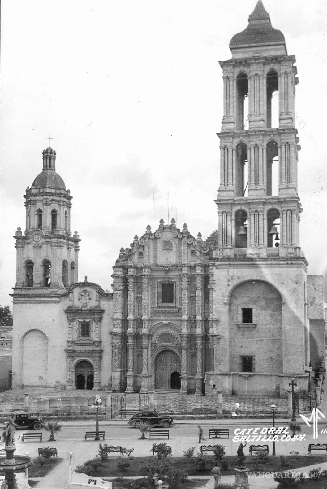 $!Verdaderos guardianes del tiempo, con pausas intermitentes, los relojes, solar y mecánico de la Capilla del Santo Cristo, han sido el latido y la sombra constante que marca el compás de la vida en Saltillo.