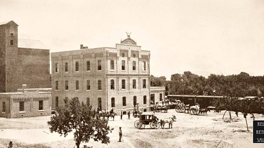 Molinos El Fénix empresa creada en 1895.