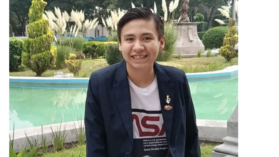 El saltillense Gilberto Ledezma Juárez ha obtenido medallas en competencias nacionales e internacionales de matemáticas, entre ellas preseas de plata en Singapur y en la Olimpiada Mexicana de Matemáticas para Educación Básica.