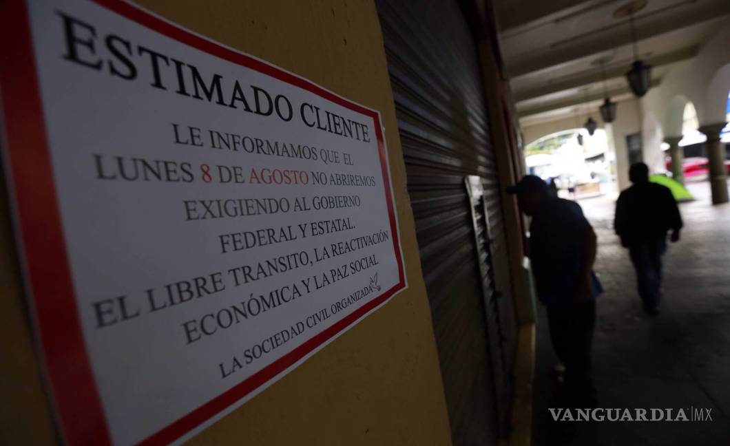 Empresarios suspenden labores en Oaxaca contra CNTE