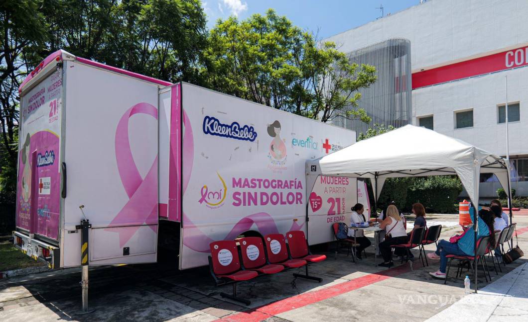 $!La Cruz Roja brindó un día de estudios de mastografía gratuitos en el Hospital Central de Cruz Roja Mexicana en Ciudad de México.