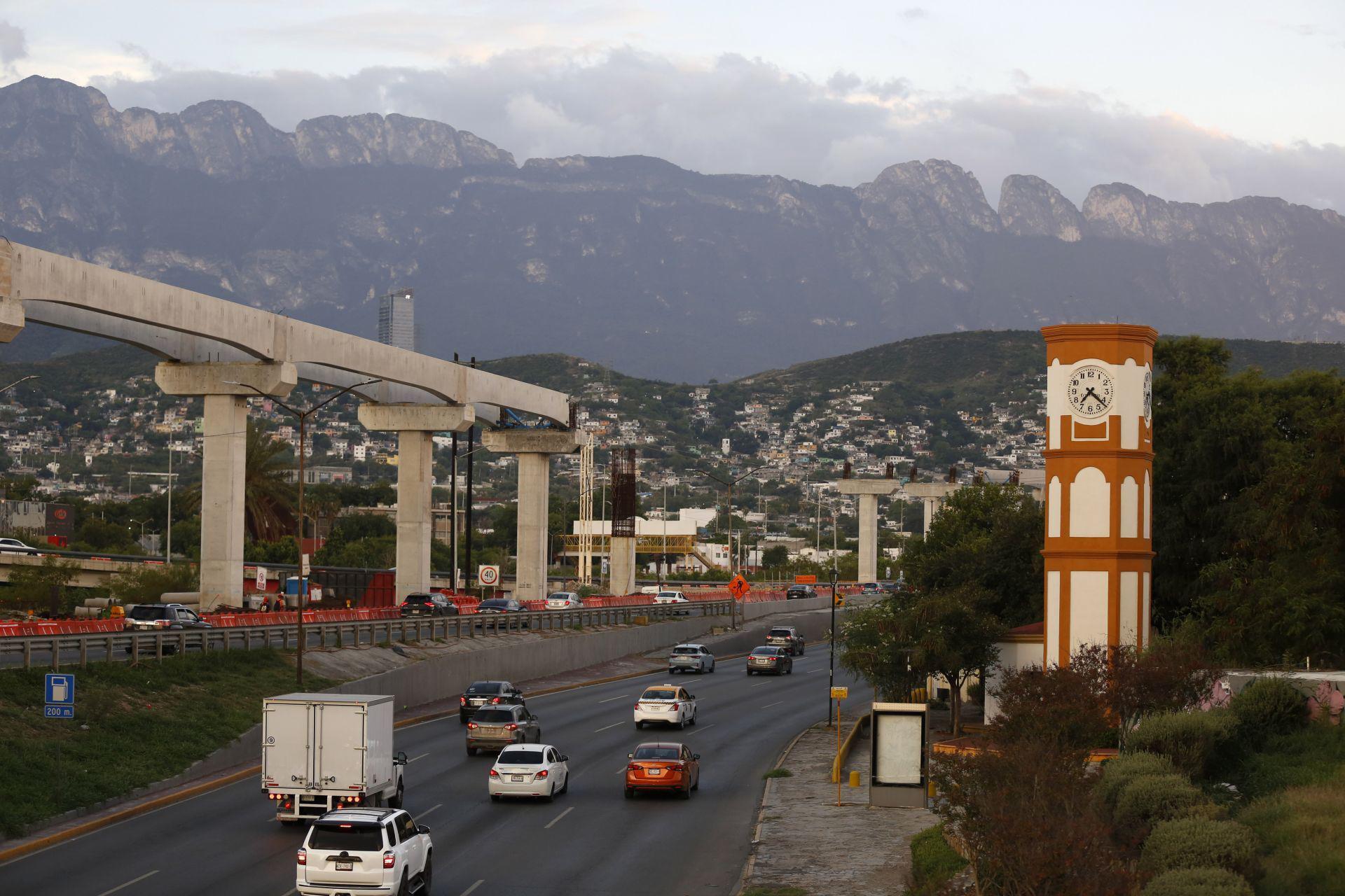 La Secretaría de Movilidad y Planeación Urbana declaró que las líneas 4, 5 y 6 del Metro de Monterrey no estarán listas para el Mundial 2026. Samuel García afirma que sí serán concluidas para los eventos mundialistas.
