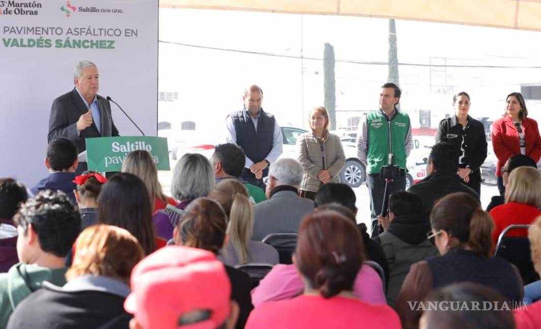 $!A pocos días de terminar su administración al frente del Ayuntamiento de Saltillo, el alcalde Chema Frausto entregó el bulevar Valdés Sánchez rehabilitado.