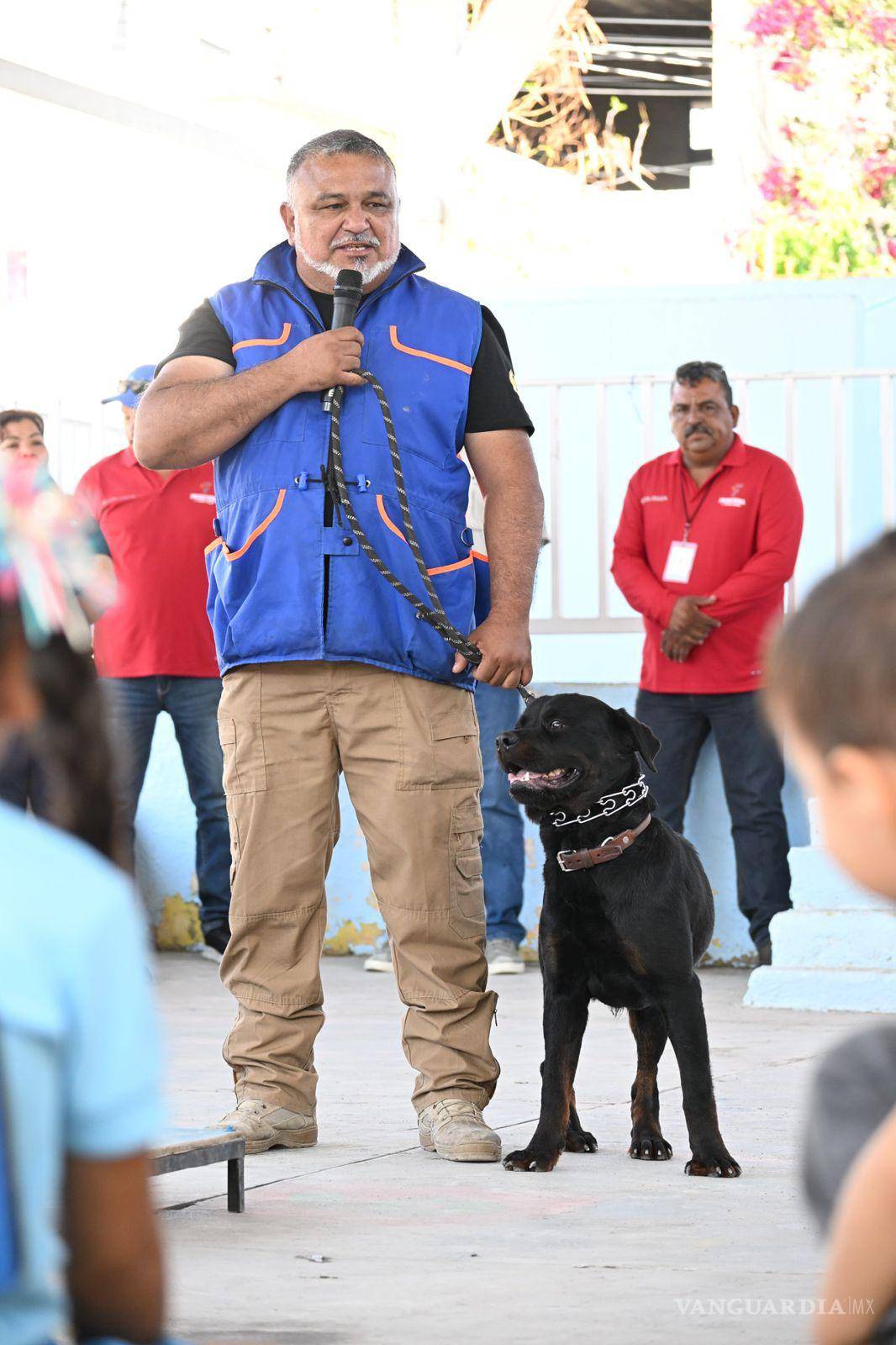 $!Las pláticas buscan promover valores de responsabilidad y cuidado de las mascotas desde temprana edad.