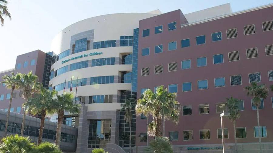 Especialistas preparan la intervención quirúrgica tras la mejoría registrada en su estado de salud.