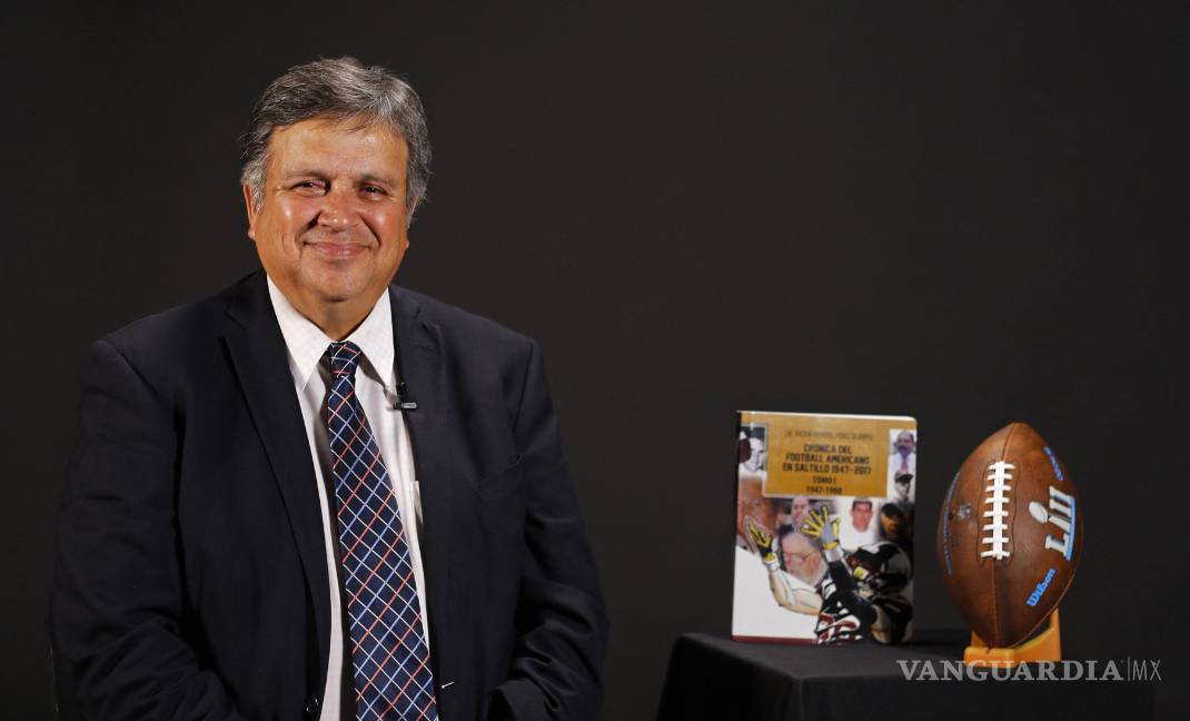 Presentan el libro Crónica del Futbol Americano en Saltillo en la Ciudad de México