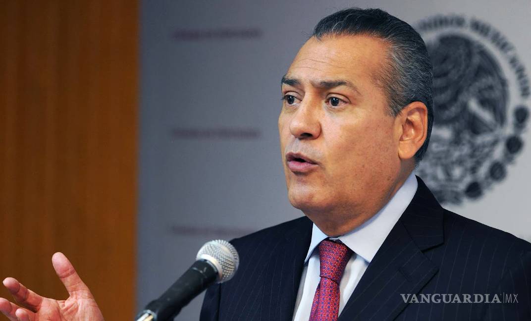 Manlio Fabio guarda silencio ante revelaciones de Rosa Isela Guzmán