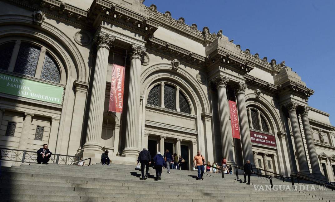 $!Vista desde la escalinata de la entrada principal del Museo Metropolitano de Arte (MET) de Nueva York. EFE/Justin Lane