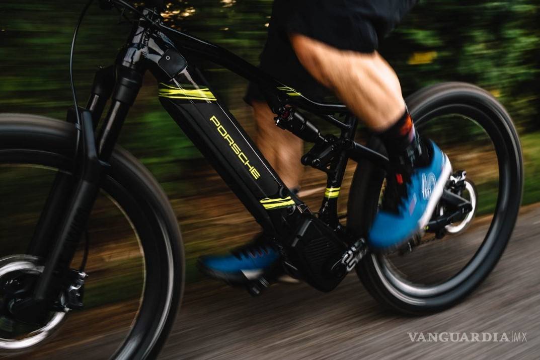 $!Porsche lanza bicicleta eléctrica de alto rendimiento, pero no para cualquiera, vale ¡220 mil pesos!