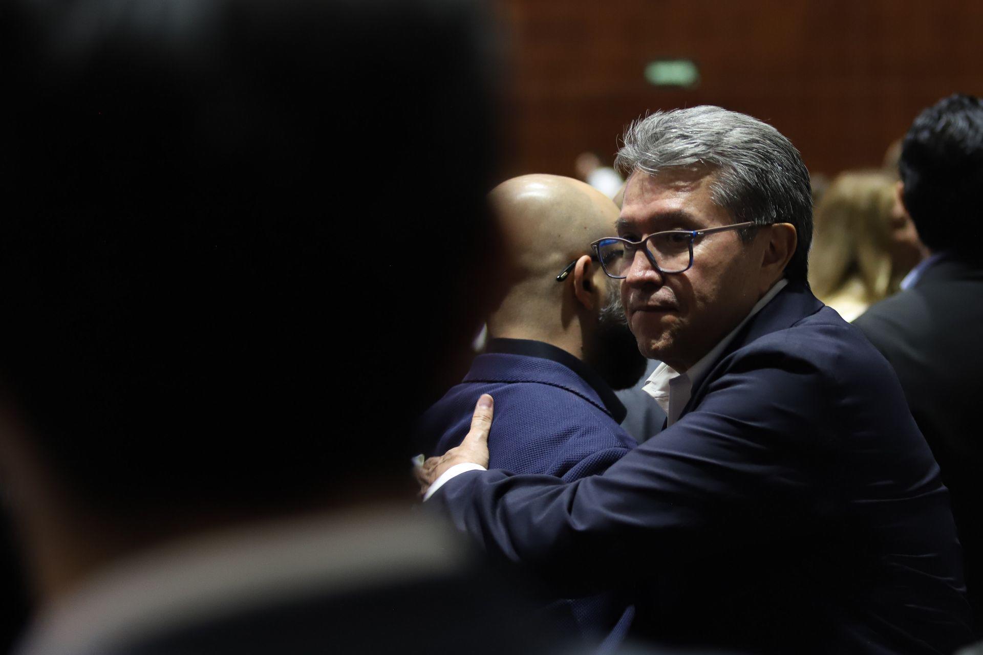 Monreal impulsa naloxona como antídoto contra sobredosis por opioides; va a Comisión de Salud