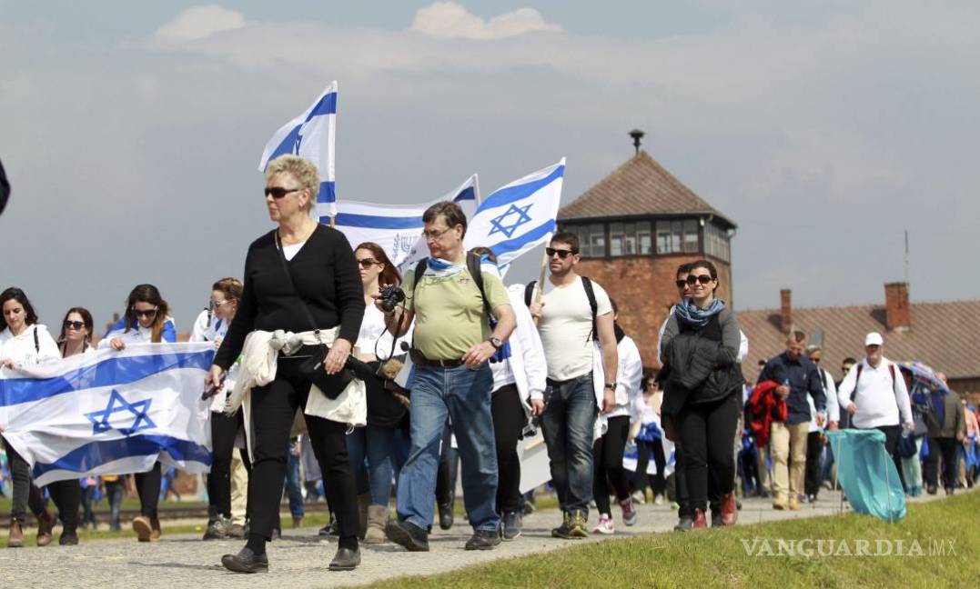 $!Miles de jóvenes judíos marchan en Auschwitz