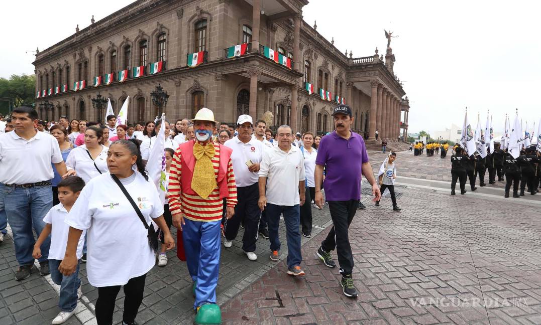 $!Tigres y Rayados marchan por la paz y la no violencia en Nuevo León