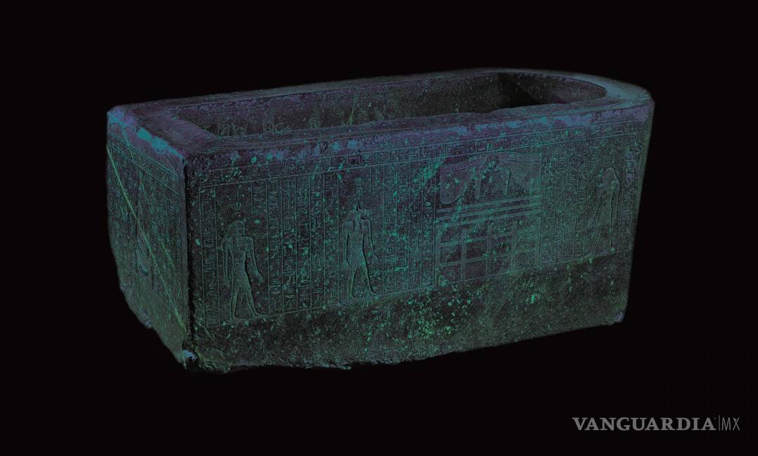 $!`La cuenca encantada’, sarcófago de granito negro Hapmen (Egipto, 600 a.C.).