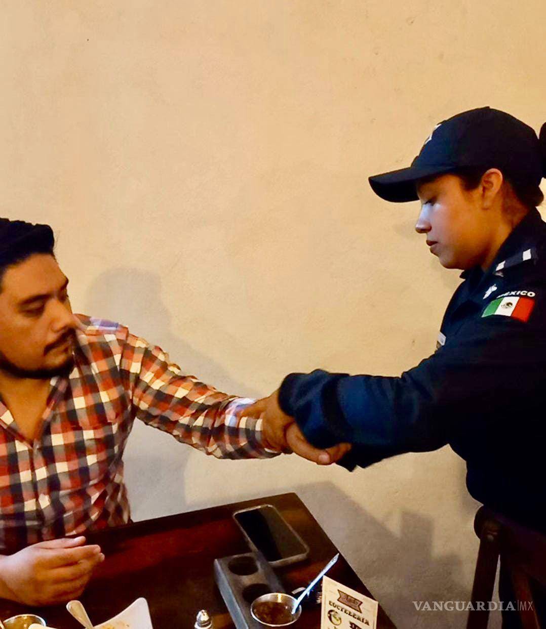 $!Quien porte la pulsera, es el que deberá conducir y llevar sanos y salvos a sus acompañantes.