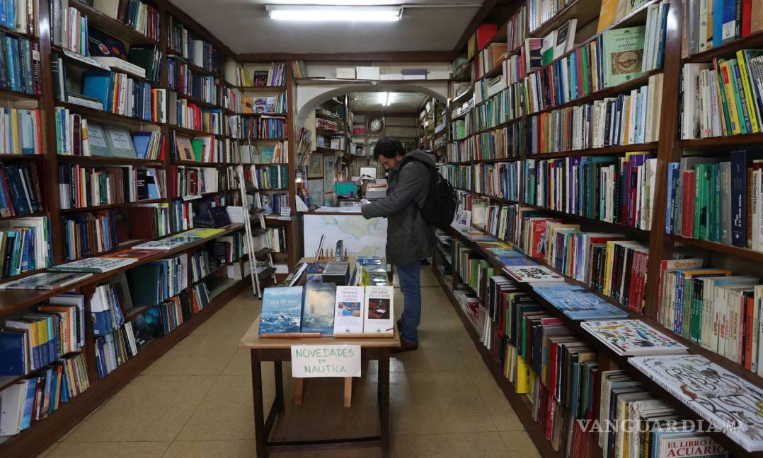 $!La librería Nicolás Moya, la más antigua de Madrid cierra sus puertas