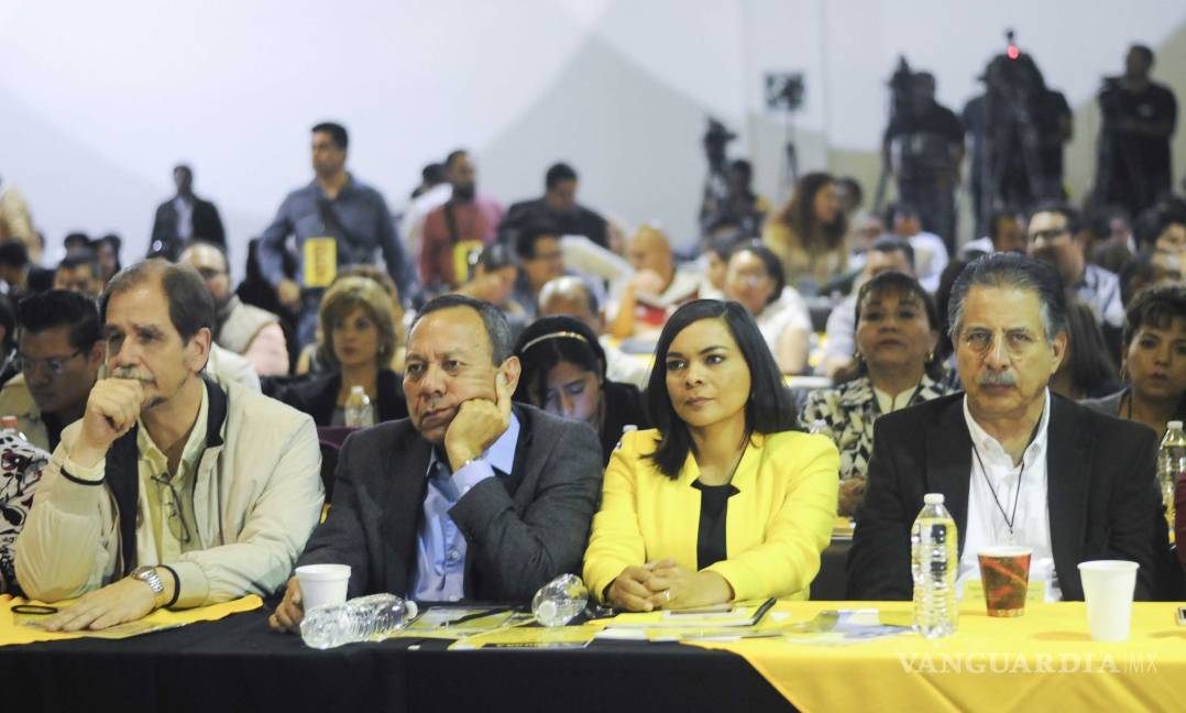 $!Agustín Basave renuncia al PRD, partido del que fue líder
