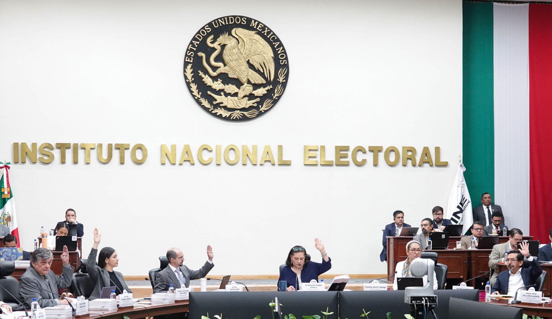 Pierde INE este año casi mil empleados