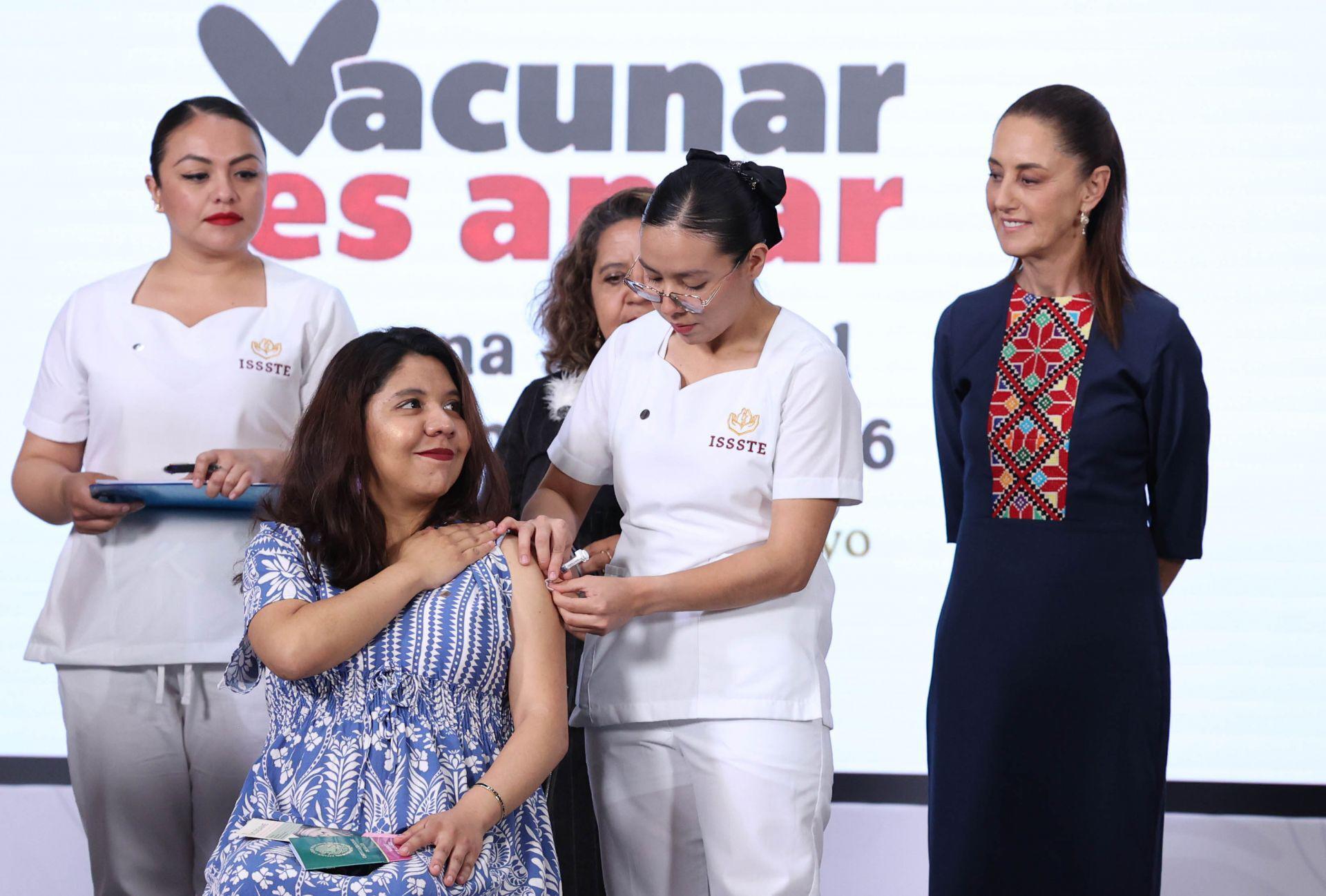 Jornada de vacunación supera meta con avance de 139% en todo el país