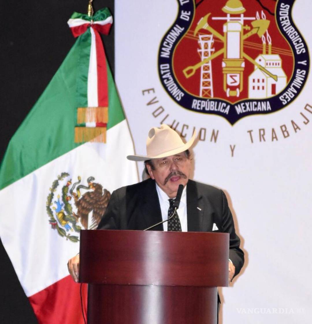 $!Asiste Armando Guadiana a homenaje a Napoleón Gómez Sada