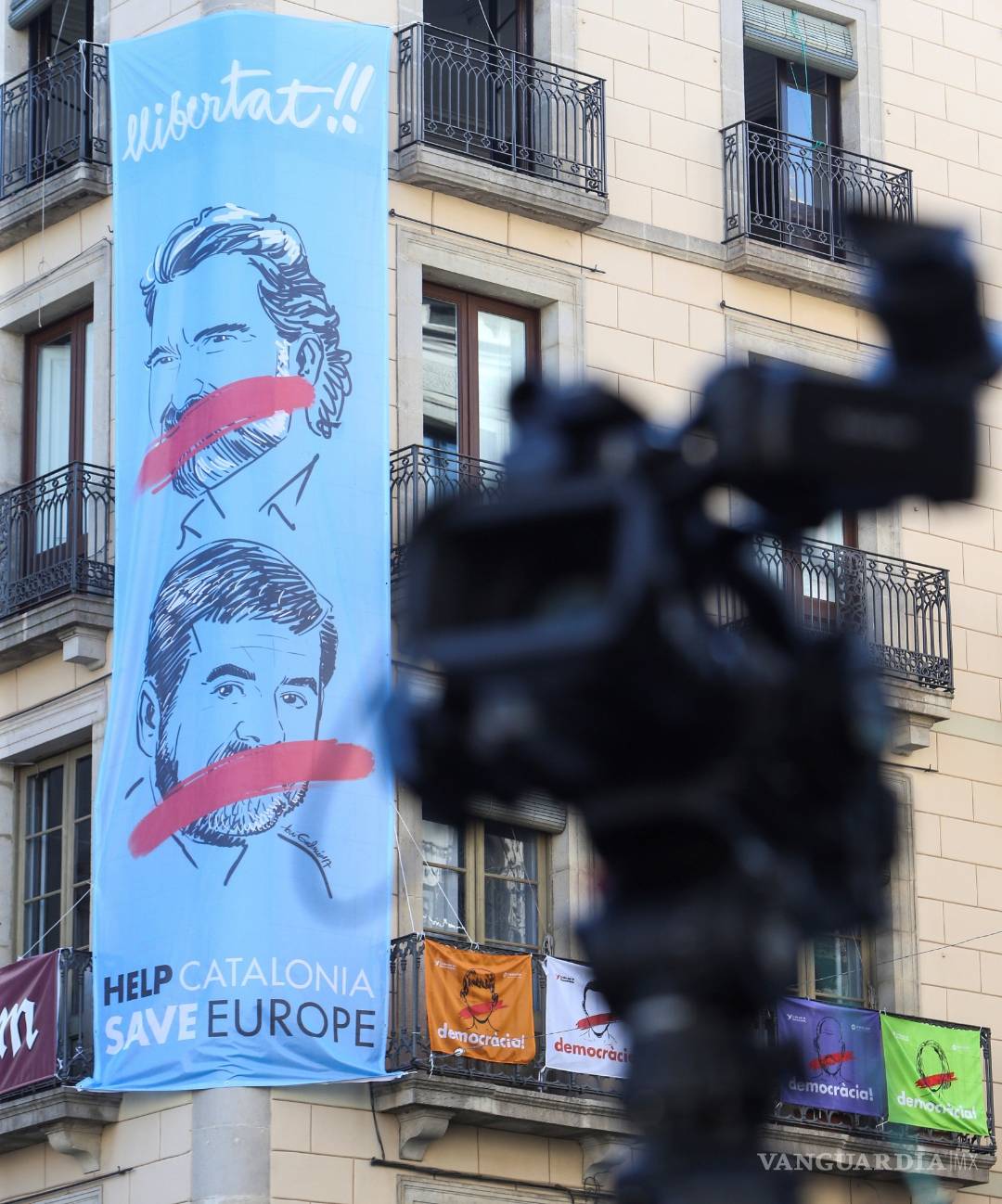 $!Incertidumbre en Cataluña ante la toma de control por parte de Madrid