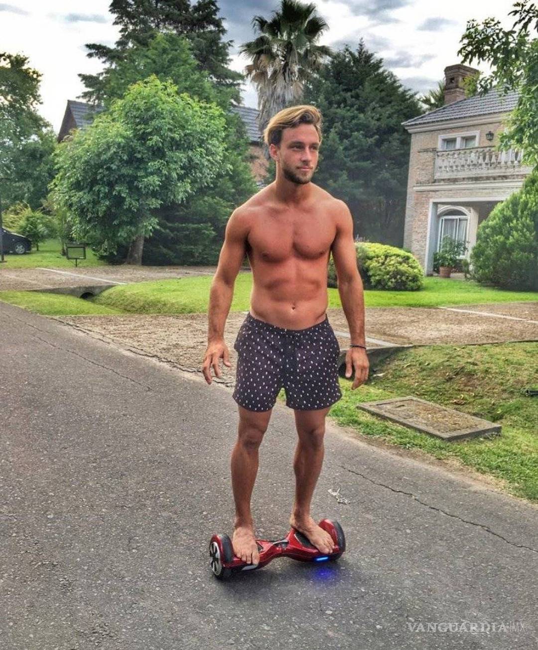 $!Los Tiburones Rojos son una 'calca' de los Cuervos de Nuevo Toledo (en Puebla) y cumplieron con tener a su Aitor Cardoné