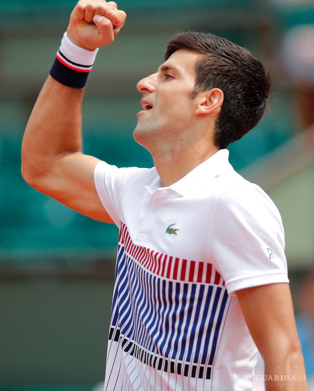 $!Empiezan con éxito su defensa en Roland Garros Muguruza y Djokovic