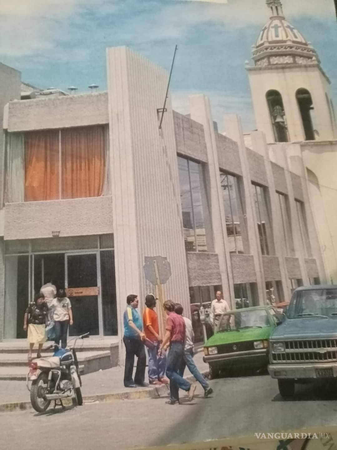 $!Cincuenta años después, el mismo lugar e idéntico ángulo nos muestra un cambio de imagen y gustos ciudadanos.