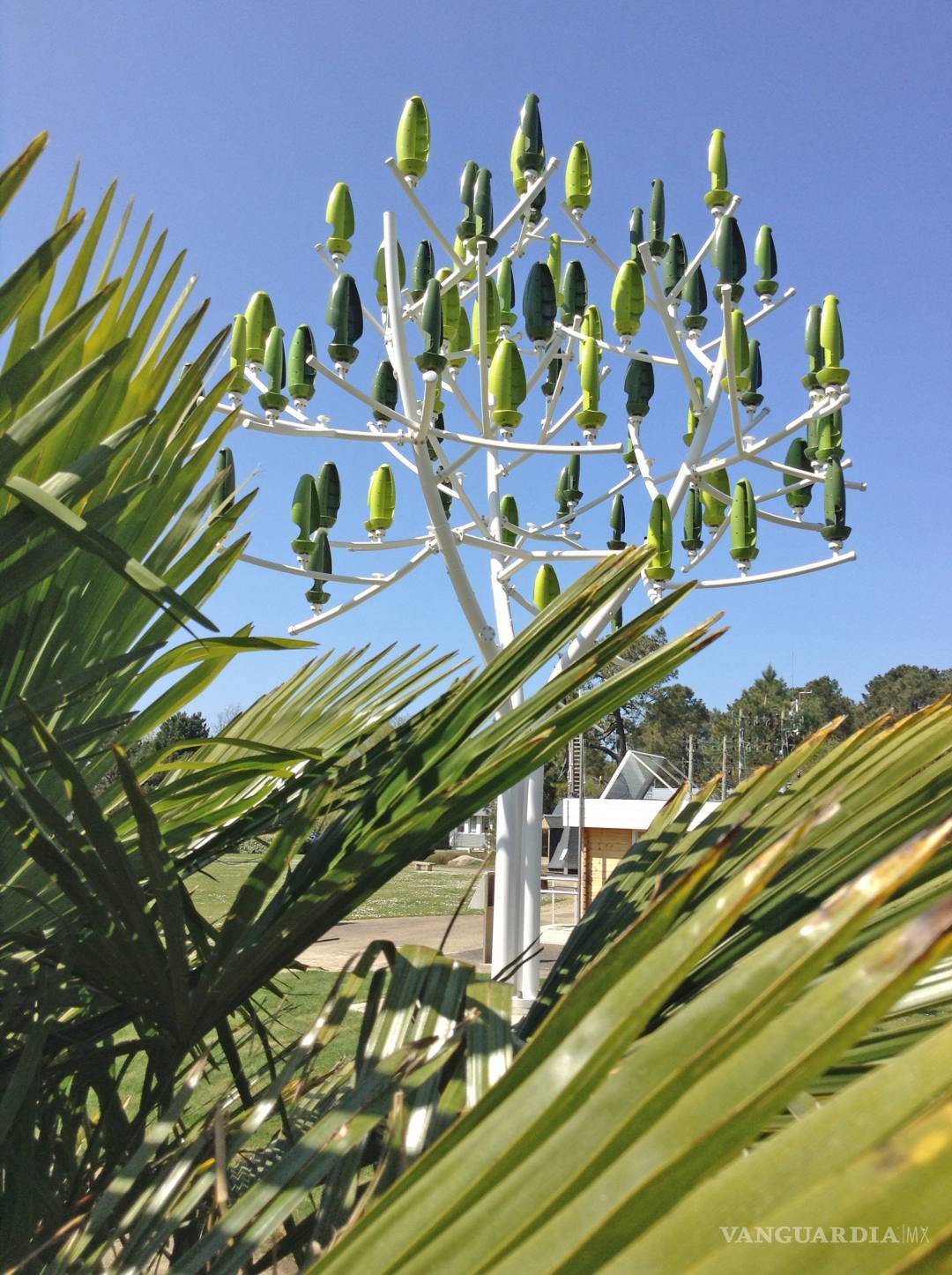 $!Inventan un árbol de viento que genera energía eólica