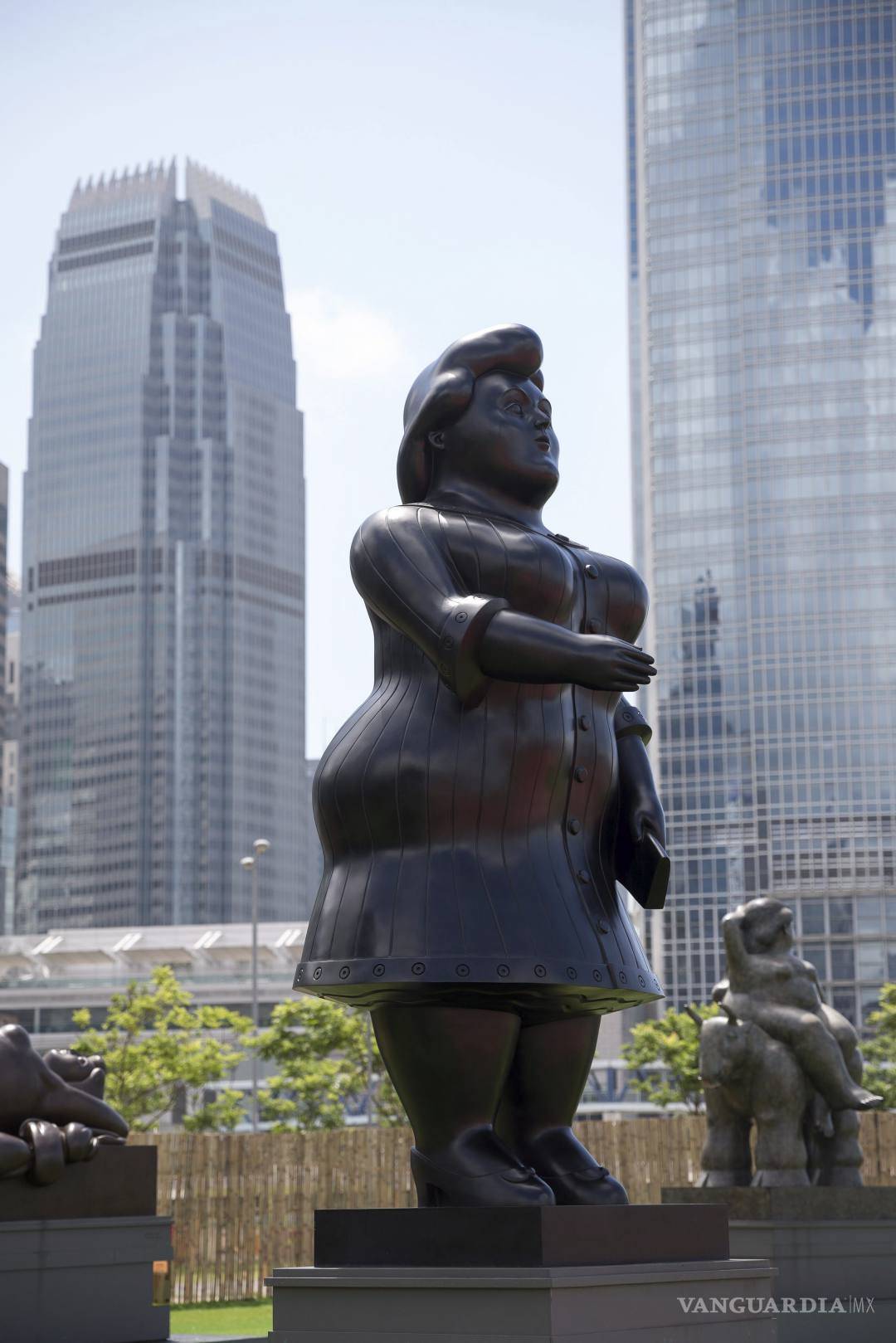 $!Botero, primer artista en exponer esculturas en el centro de Hong Kong