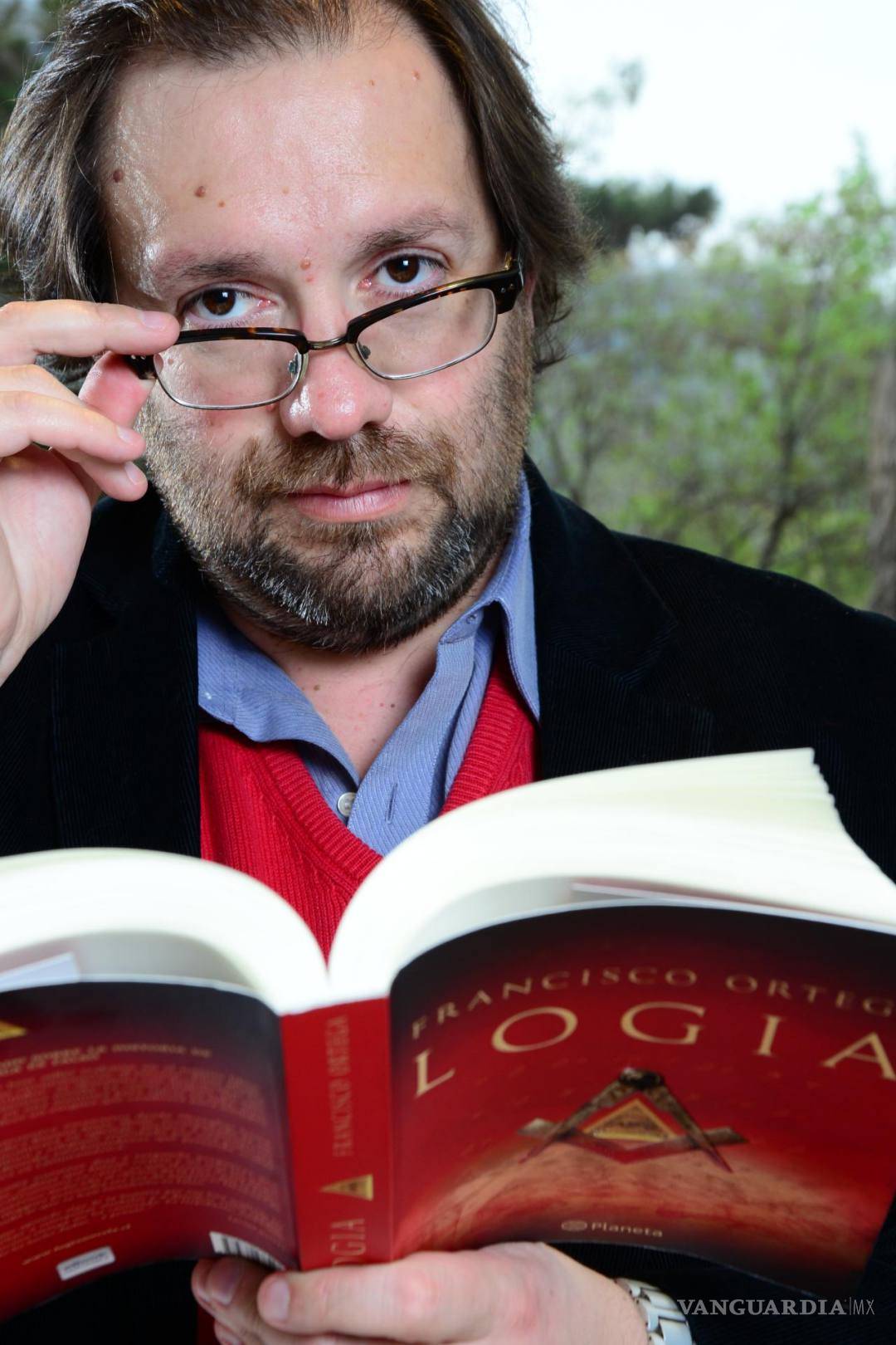 $!Llega a México "Logia", la novela del chileno Francisco Ortega