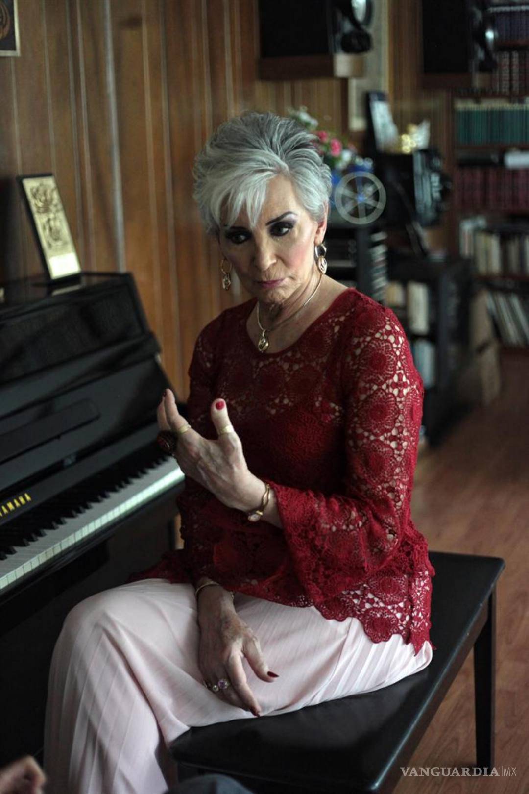 $!El renacer de Felicia Garza, artista mexicana que cambió de género a los 74