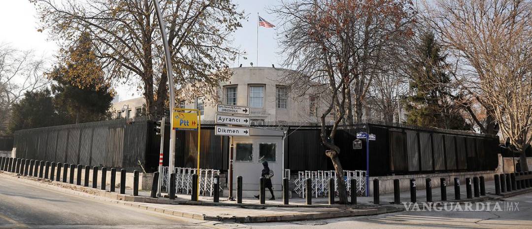 $!Atacan a tiros la embajada de EU en Turquía