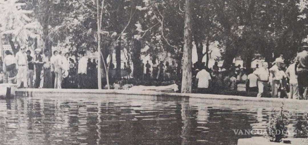 $!En la orilla del lago se aprecia el cuerpo de uno de los estudiantes fallecidos.
