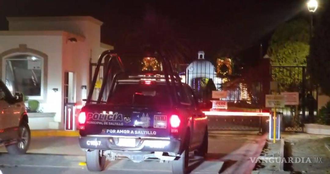 $!Imágenes de la movilización de autoridades tras el reporte de una persona lesionada con arma de fuego.