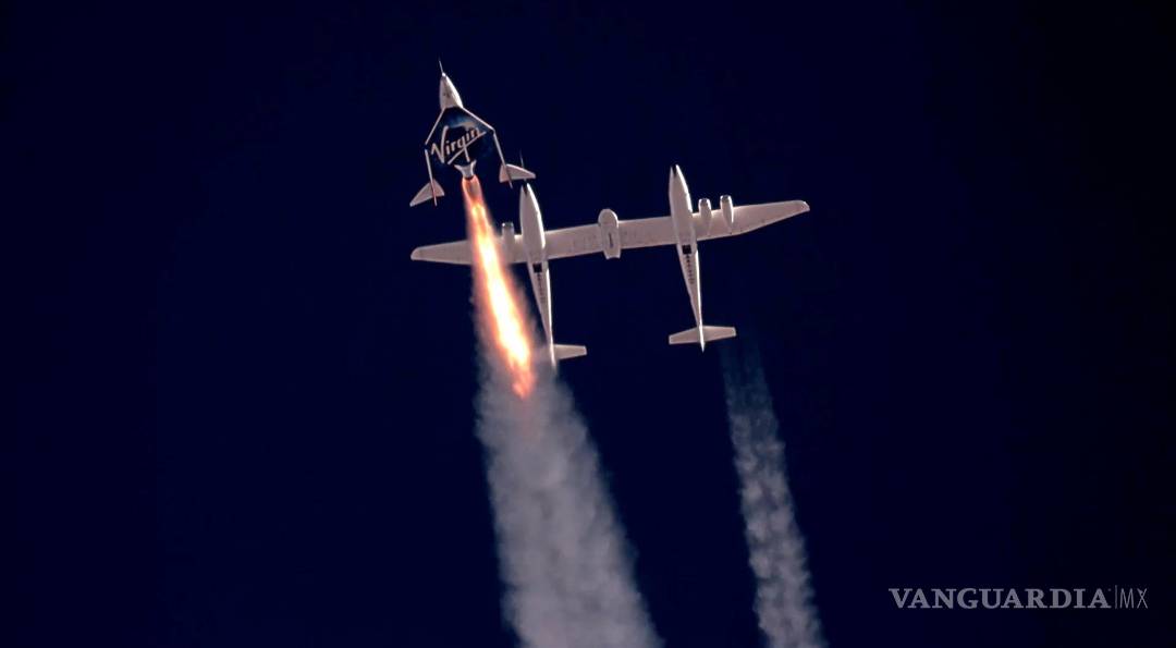 $!Richard Branson finalmente cumple su sueño y llega al espacio en su propio avión