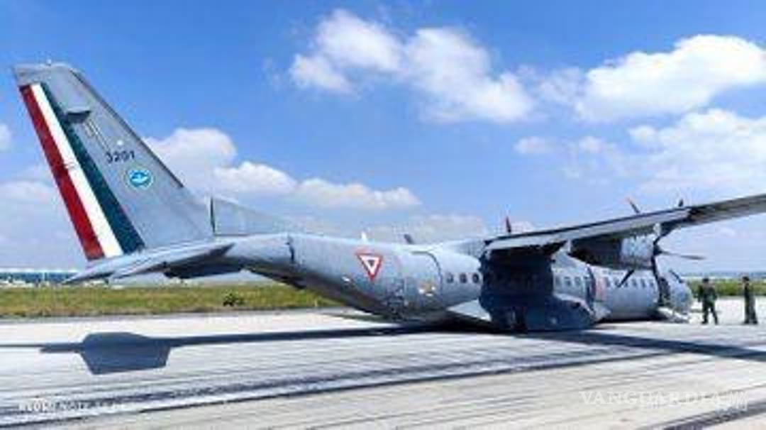 $!Avión de la Fuerza Aérea aterrizó de emergencia en el AIFA; descartan heridos