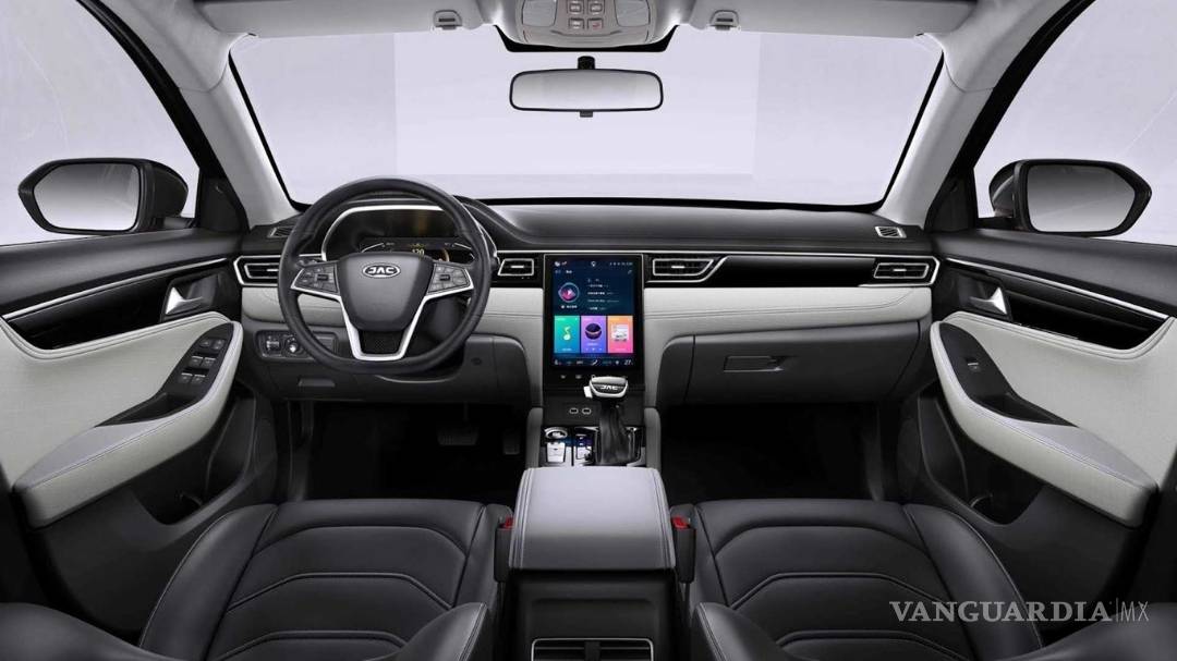 $!JAC J7 llegará a México, así es el sedán chino que plantará cara al Jetta