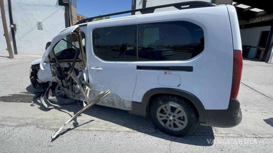 $!El accidente se registró durante la tarde, cuando la unidad circulaba con dirección a José María Lafragua.