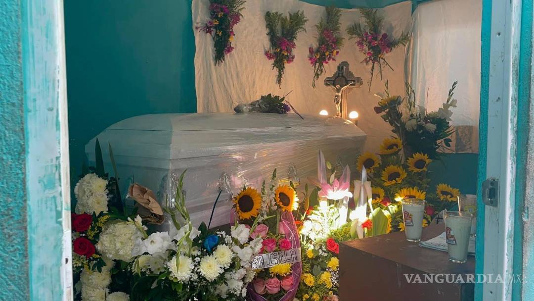 $!Dos personas fueron detenidas por el feminicidio; ambas habrían guiado a Rosa Isela a una ubicación donde le quitaron la vida y sustrajeron a su bebé.