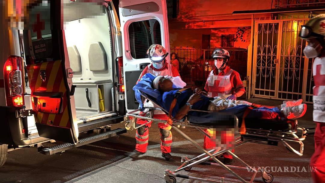 $!Vecinos señalaron que los agresores pertenecían a la pandilla “Huajucos” del Ojo del Agua, quienes atacaron la vivienda y los vehículos estacionados.