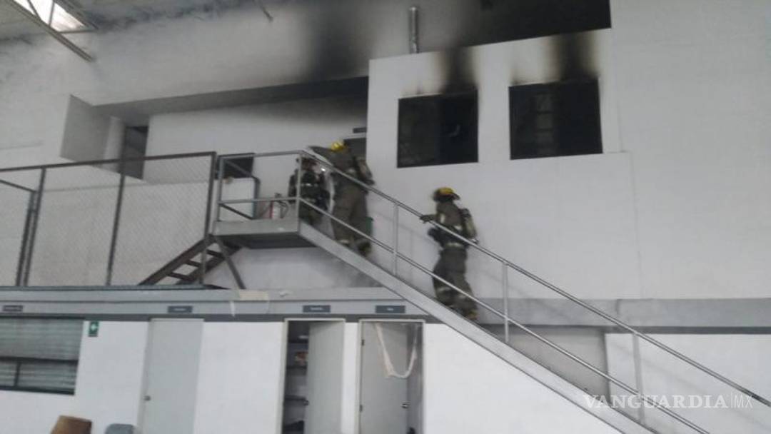 $!Los bomberos terminaron de sofocar el fuego.