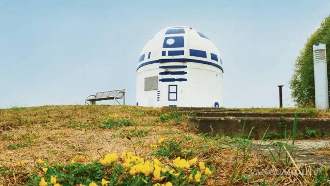 $!Fervientes fans de Star Wars convierten un observatorio en un R2-D2 gigante